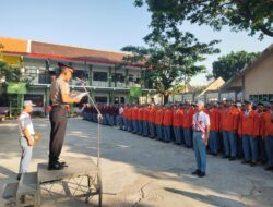 Police Go To School: Polres Mojokerto Kota Tanamkan Disiplin dan Kesadaran Kamtibmas Kepada Pelajar